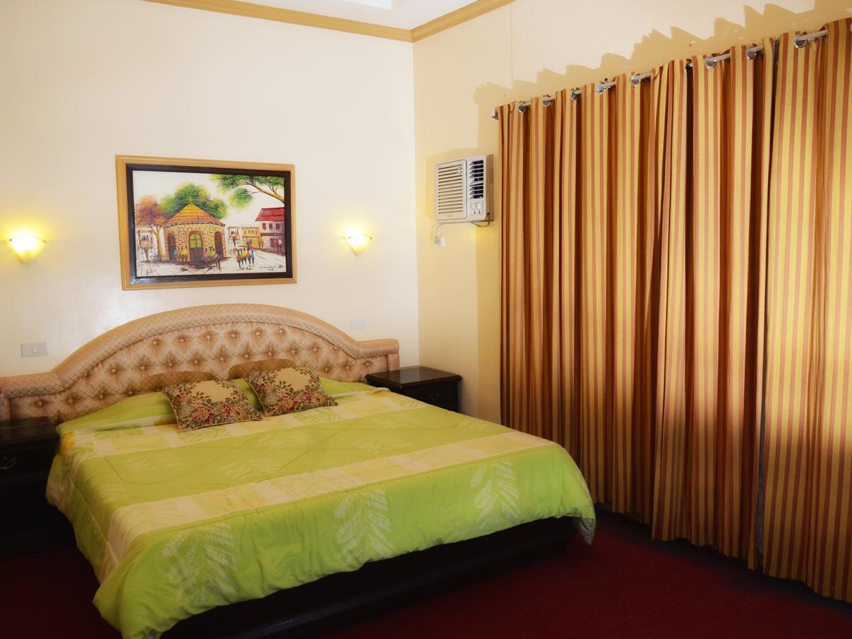 Oyo 197 Sunny Point Hotel Davao Bagian luar foto