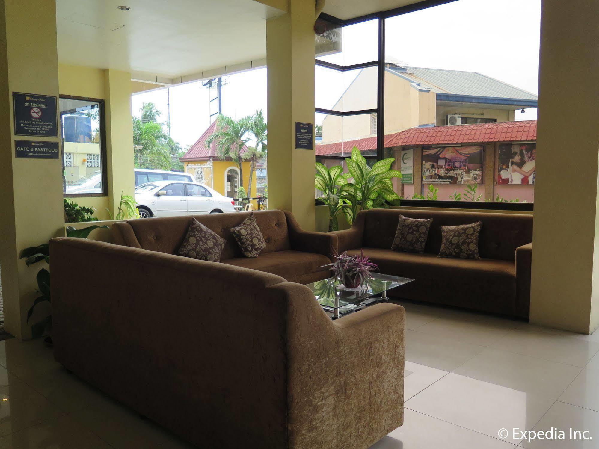 Oyo 197 Sunny Point Hotel Davao Bagian luar foto