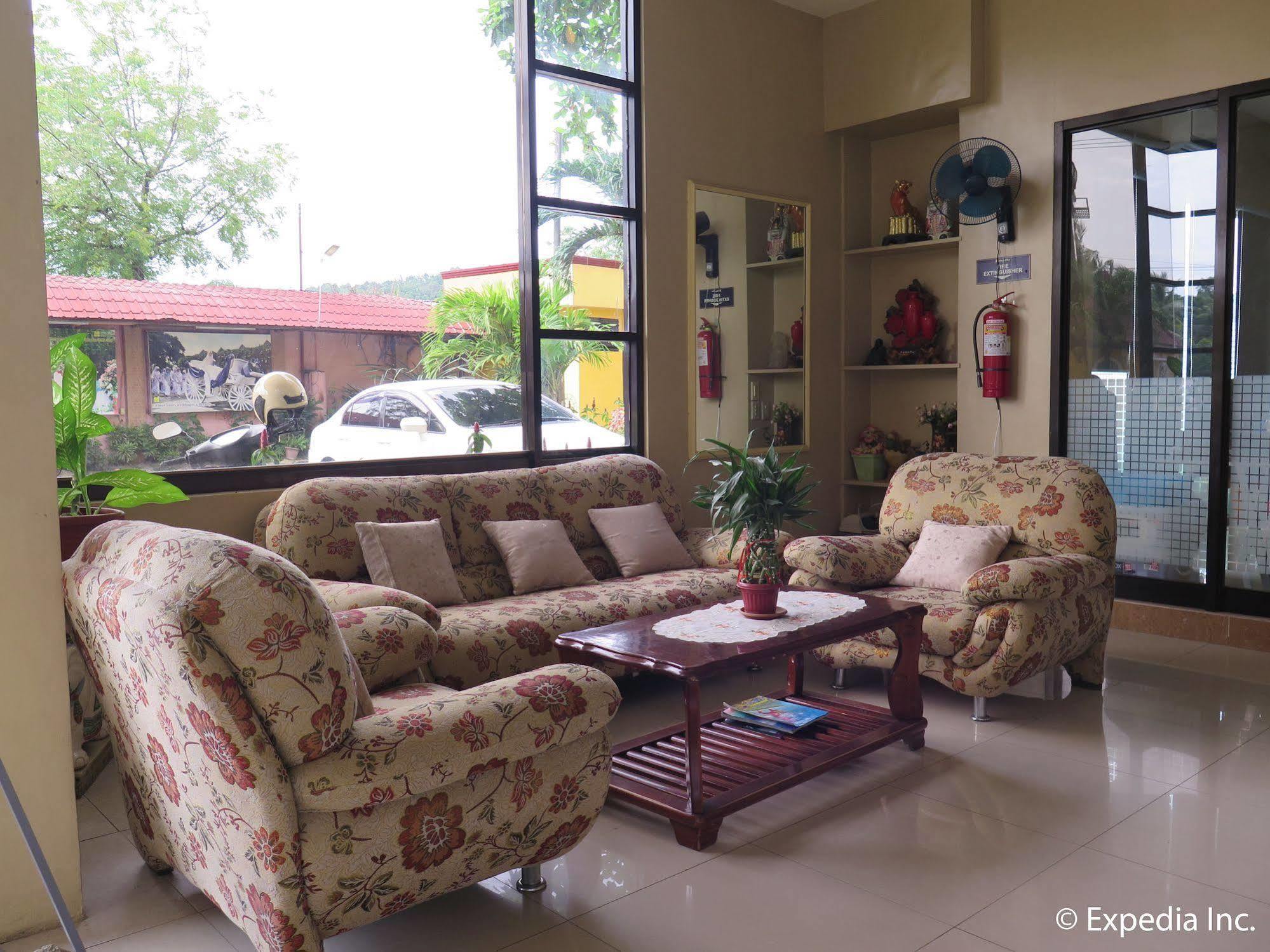 Oyo 197 Sunny Point Hotel Davao Bagian luar foto