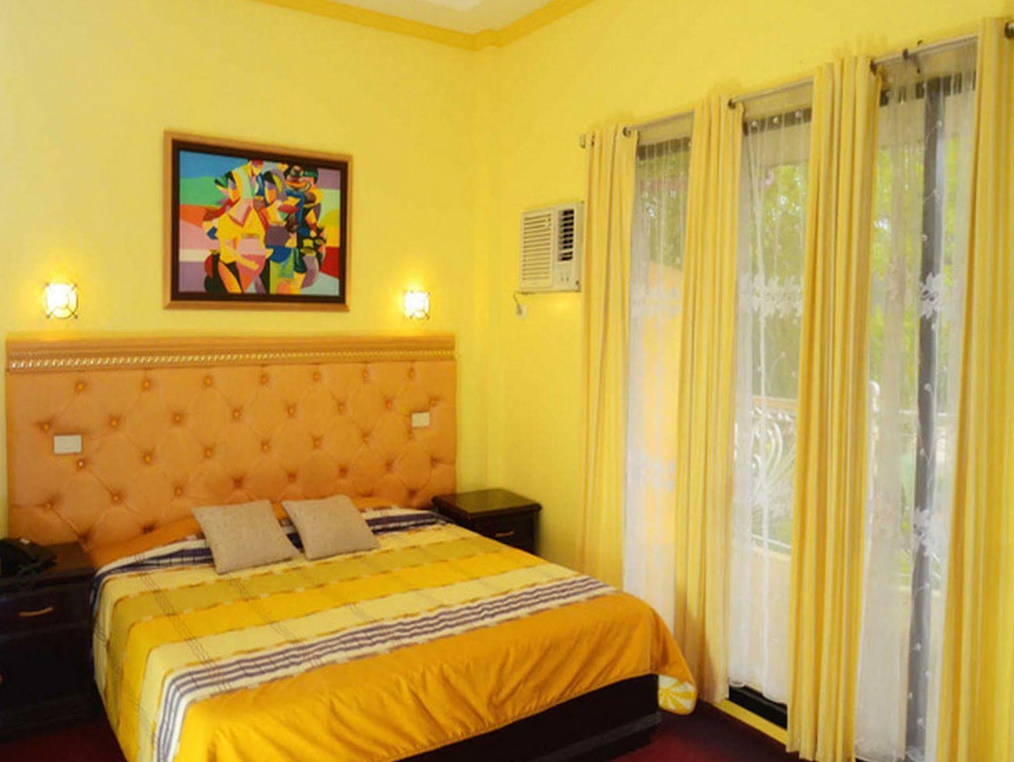 Oyo 197 Sunny Point Hotel Davao Bagian luar foto