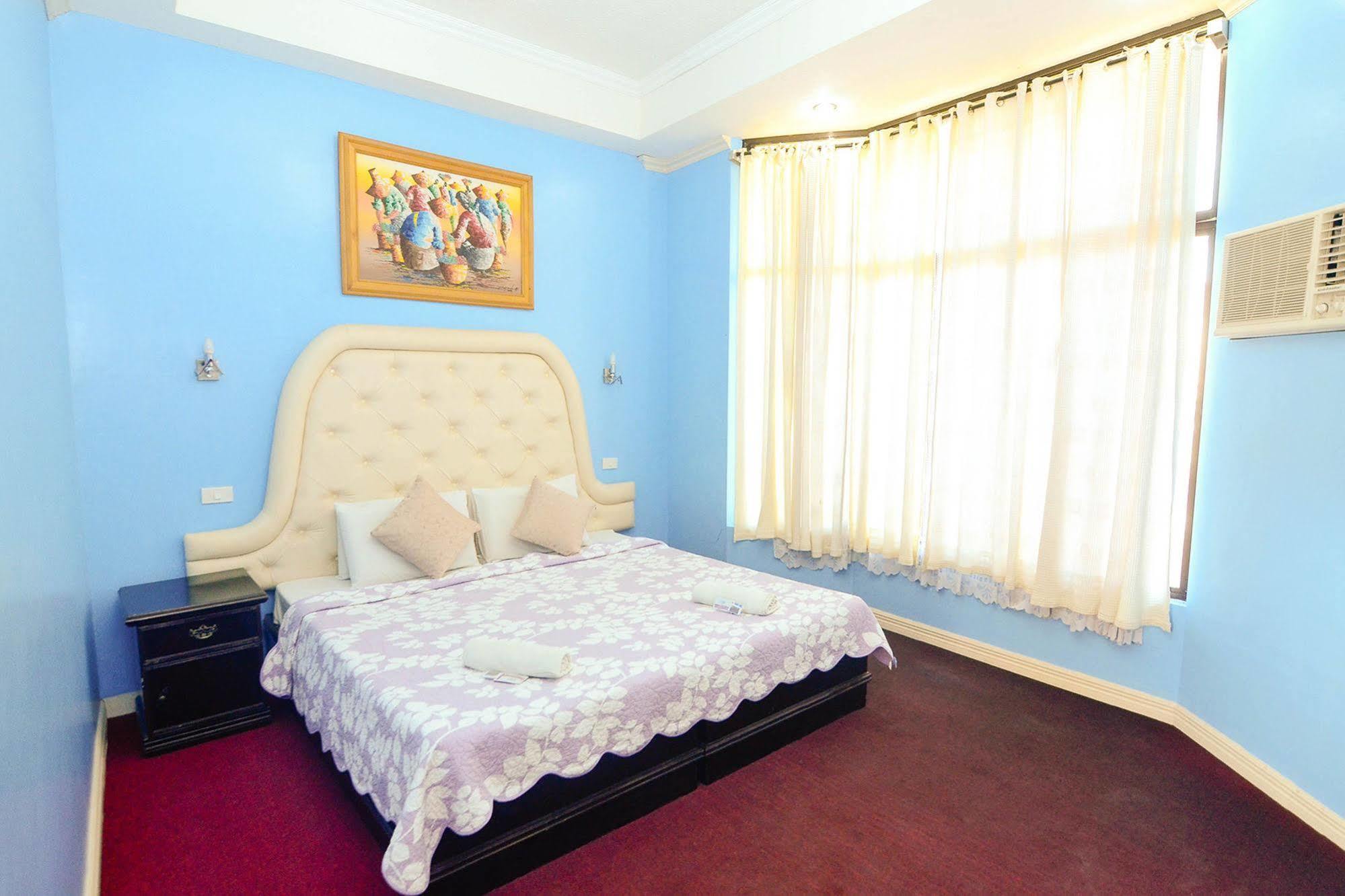 Oyo 197 Sunny Point Hotel Davao Bagian luar foto