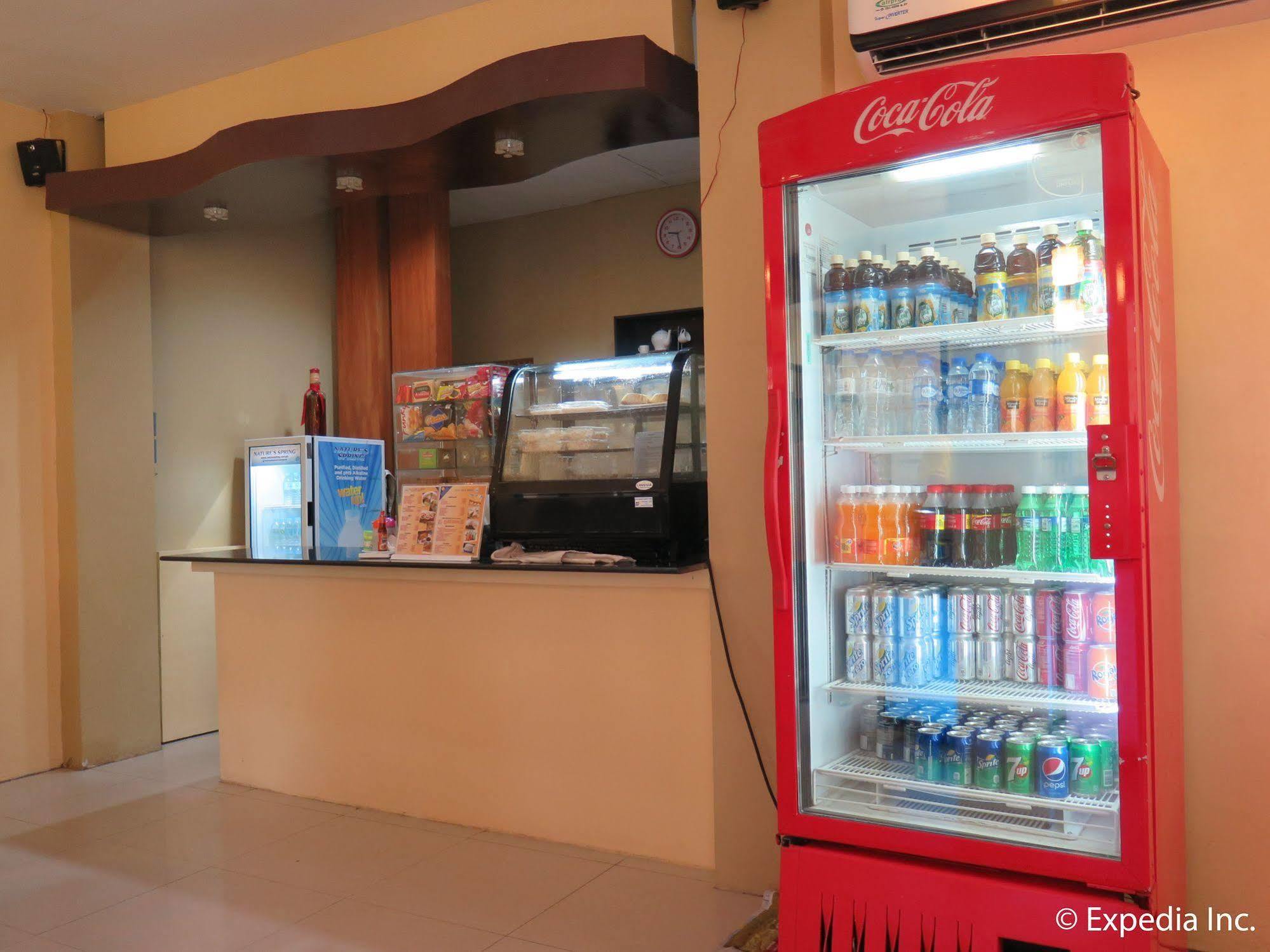 Oyo 197 Sunny Point Hotel Davao Bagian luar foto