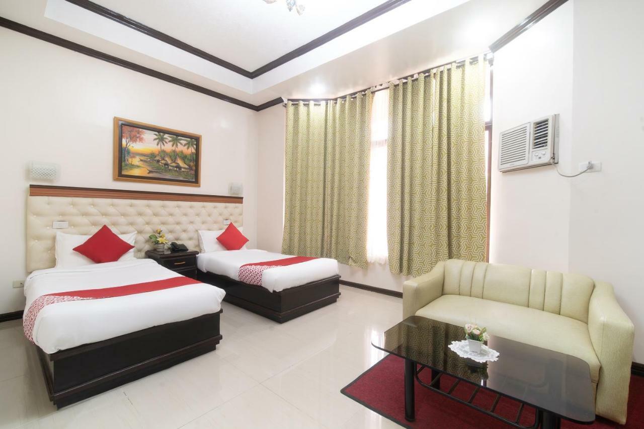 Oyo 197 Sunny Point Hotel Davao Bagian luar foto
