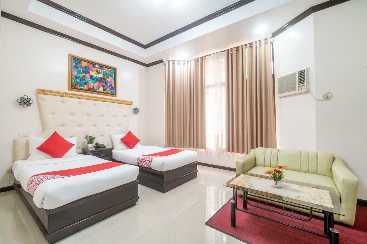 Oyo 197 Sunny Point Hotel Davao Bagian luar foto